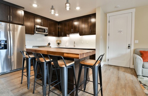 Moab South Valley Condo | Quad C 1-4 at Moab Resort-Pool-Pets-Large Groups