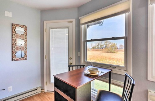 Oak Harbor Condo | Quaint Couple's Escape: Pool, Near Lake Erie!