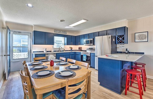 Topsail Beach Cottage | Quaint 'sand Dollar Sandbar' - Walk to Beach!