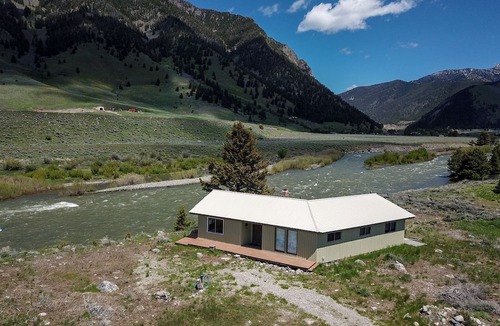 Cameron House | Quaint Vacation Rental with Madison River Views near Yellowstone in Southwest Montana