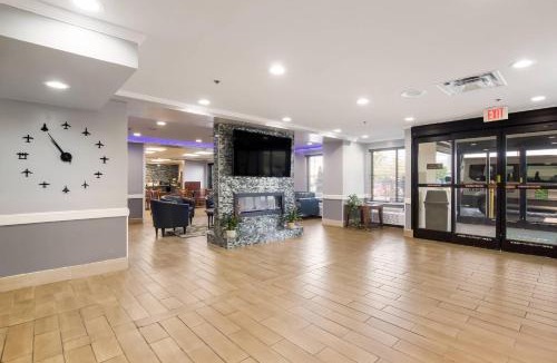 Mount Saint Joseph Hotel | Quality Inn & Suites CVG Airport