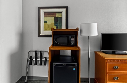 Mount Saint Joseph Hotel | Quality Inn & Suites CVG Airport