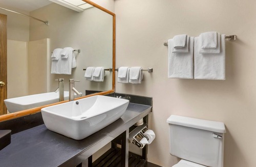 Fillmore Hotel | Quality Inn & Suites Fillmore I-15