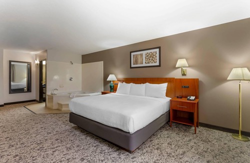Fillmore Hotel | Quality Inn & Suites Fillmore I-15