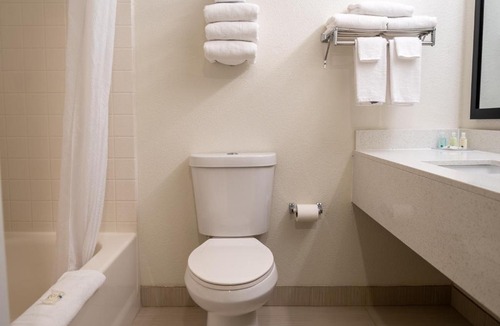 Fresno Hotel | Quality Inn & Suites Fresno Northwest