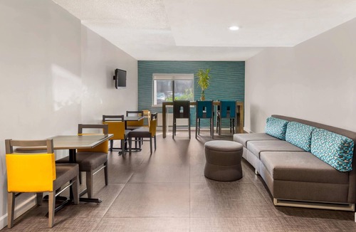 Morrisville Hotel | Quality Inn & Suites Raleigh Durham Airport