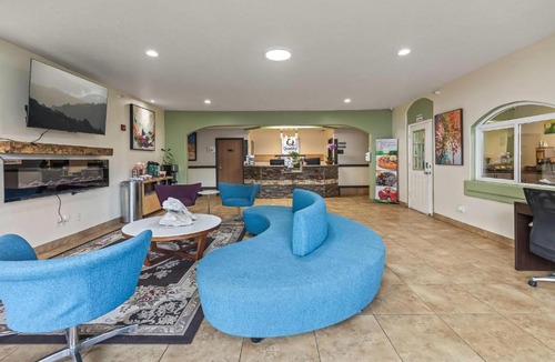 Salina Hotel | Quality Inn & Suites Salina National Forest Area