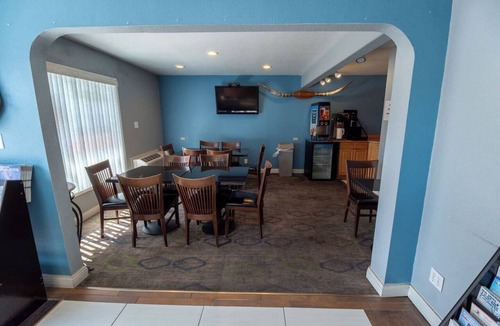 Pendleton Apartment | Queen Bed Accessible Non-Smoking