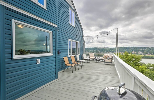 East Walnut HIlls Cottage | Queen City Home w/Ohio River View - 3 Mi to Dtwn!