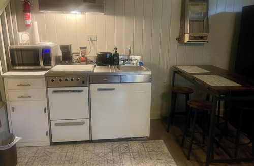 Raleigh Apartment | Quiet 1 bedroom Apt. Suite with a private entrance near downtown Raleigh