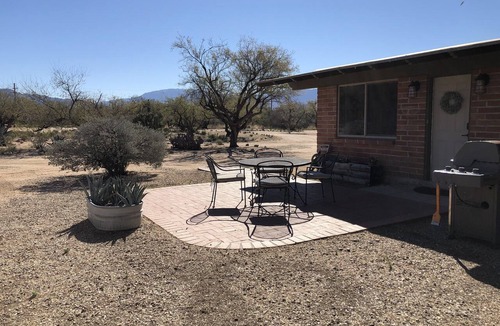 Tanque Verde House | Quiet 3 acre Ranch Home with incredible mountain views!