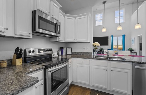 Murraysville House | Quiet 3BD, Private Patio, Close to Beach