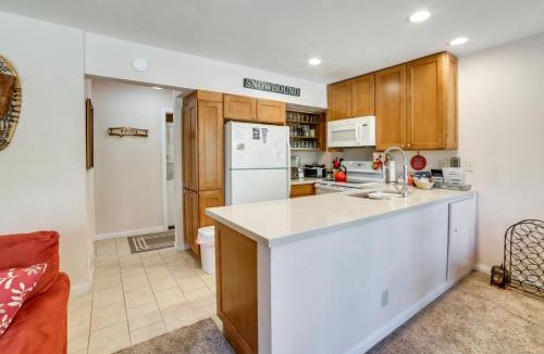 Majestic Pines House | Quiet Condo w/Great Views, 1/2 Mi to Eagle Lodge!