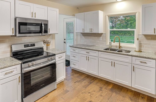 Cunningham House | Quiet Country Stay: Modern Home Near Paducah