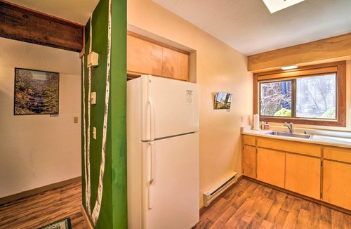 Graeagle Cottage | Quiet Home w/Graeagle Meadows Golf Course View!