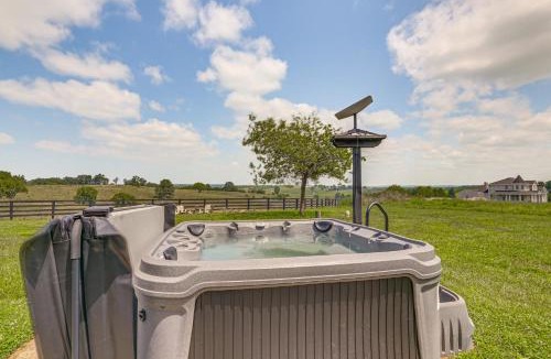 Berry House | Quiet Kentucky Vacation Rental w/Hot Tub