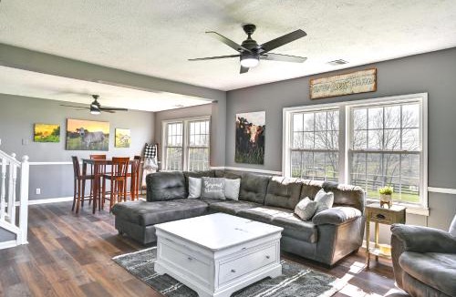 Berry House | Quiet Kentucky Vacation Rental w/Hot Tub