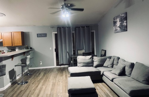 Tolleson House | Quiet location home, only 10 minutes away from the State Farm Stadium.