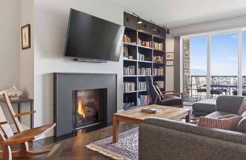 Sandpoint Condo | Quiet Modern Charm~ Boat Slip