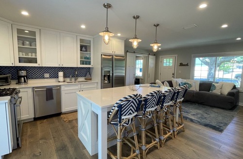New Buffalo House | Quiet neighborhood Blks to town/beach fenced yard