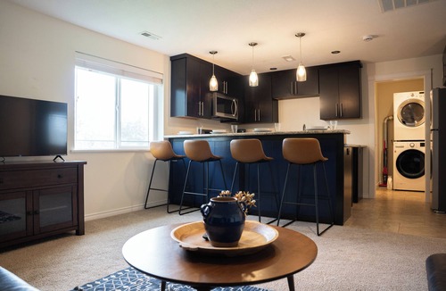 Eugene House | Quiet Pet-Friendly Home Near Autzen