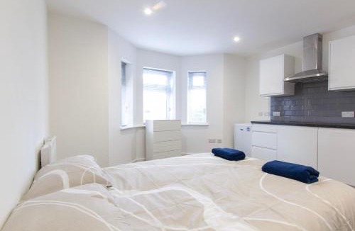 Southampton House | Radstock Road - Room 1b