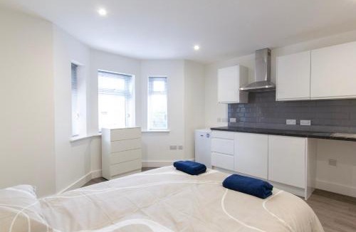 Southampton House | Radstock Road - Room 1b