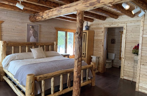 Rapid River Cabin | Rapid River Rustic Lodge, with plenty of space!