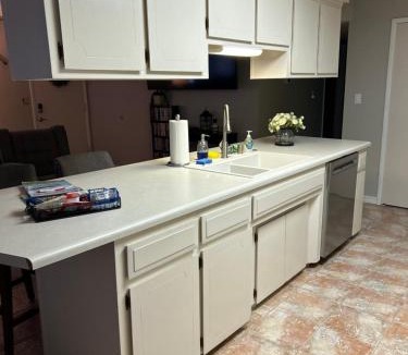 Meadview House | Rare four Bedroom MeadviewVacation Home - Grand Canyon West-Skywalk