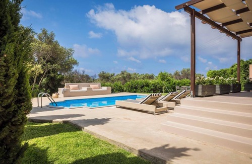 Svoronata Villa | Raxi - Two Bedroom Villa, Sleeps 4