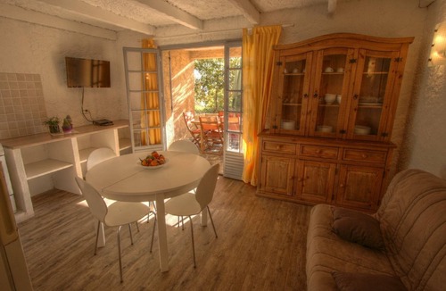 Favone Apartment | RCV-Apartment-Ensuite with Shower-Sea view