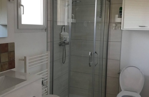 Afa House | Recent air-conditioned house 45m2 in AFA