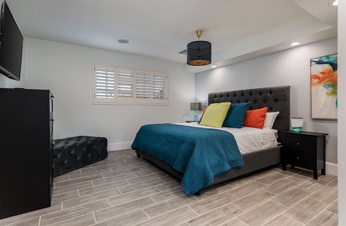Southwest Village House | Recent remodel walk to Old Town w/ heated pool