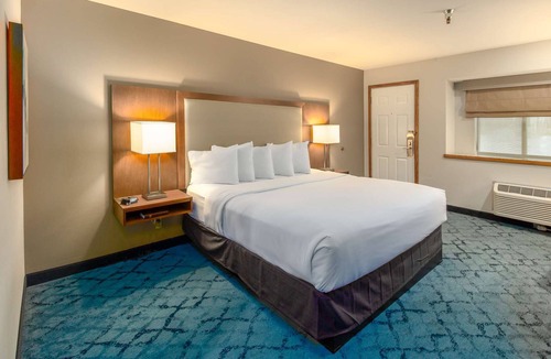 Post Falls Hotel | Red Lion Hotel Templin's on the River