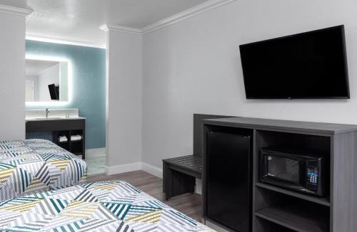 Lemoore Hotel | Red Lion Inn & Suites Lemoore