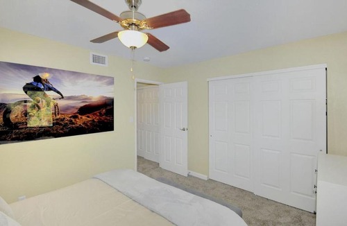 Oak Creek House | Red Rock Retreat 1BR by Casago