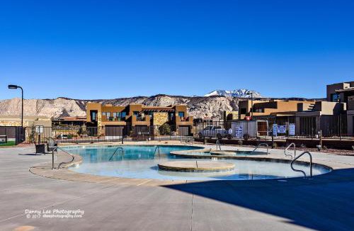 St. George House | Red Rock Vista