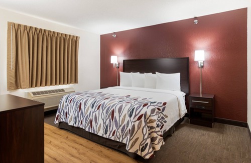 Auburn Hotel | Red Roof Inn Auburn