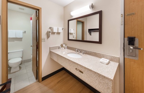 Fort Wayne Hotel | Red Roof Inn Fort Wayne