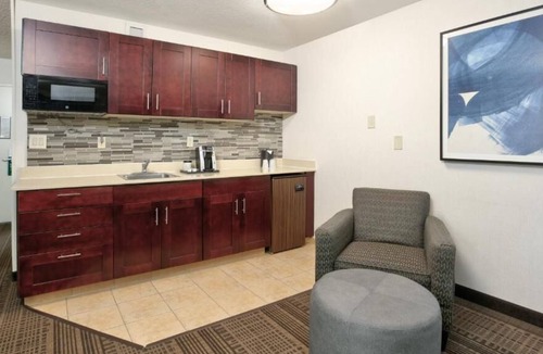 Santa Maria House | Relax and Unwind! Family-friendly Unit! Minutes Away to Rancho Bowl and Boomers!