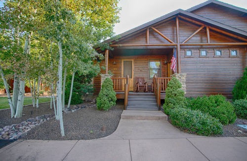 Torreon Cabin | Relax and unwind in the White Mountains!