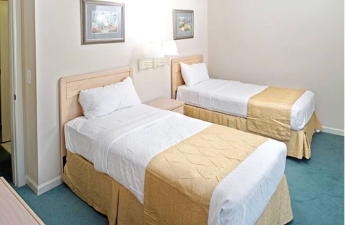 Berkeley Hotel | Relax, Explore & Unwind in This Inviting Family Getaway l Outdoor & Indoor Pools