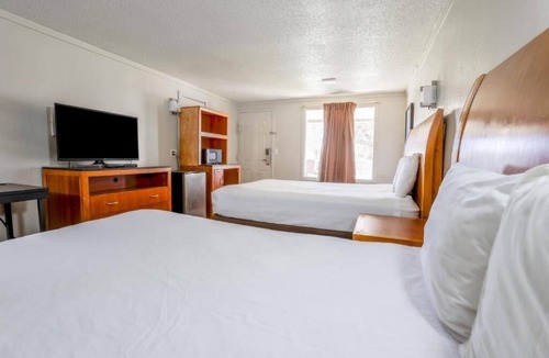 Richmond Hotel | Relaxing 3-Unit Stay at Garden Inn – Close to Local Eateries with Free Parking