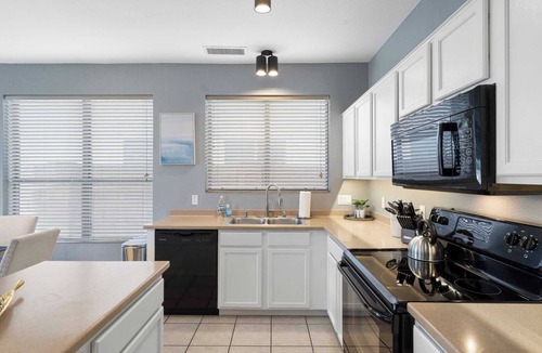 Stetson Hills State House | Relaxing 4BR Retreat｜Private Pool, Office & Pet-Friendly Fenced Yard #41691