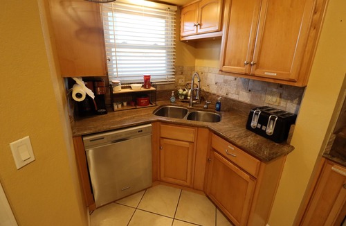 Tucson House | Relaxing Corner -Huge backyard - Hot Tub and Views