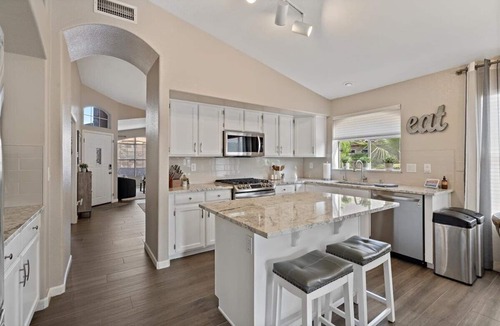 Lakewood House | Relaxing Oasis in Ahwatukee - 3 bedroom plus office