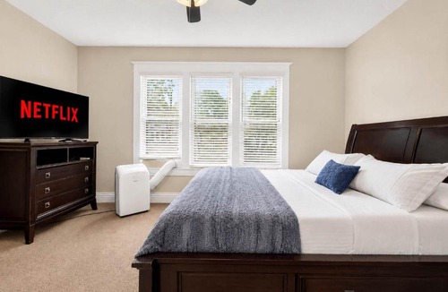 Tyler Park House | Relaxing retreat with hot tub near Cherokee Park