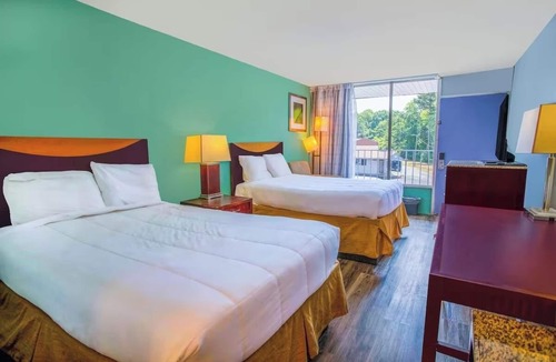 Kernersville Hotel | Relaxing Stay Near Triad Park – Explore Parks & Local Sights | Free Parking