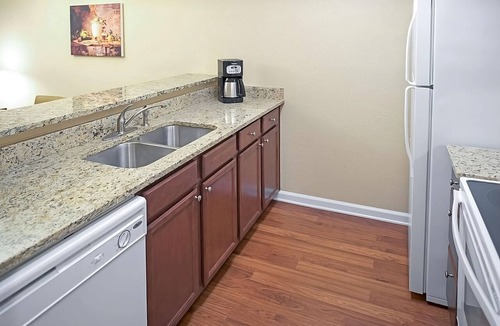 Berkeley Hotel | Relaxing Suite Perfect for Family Vacations w/Kitchen and Pools!