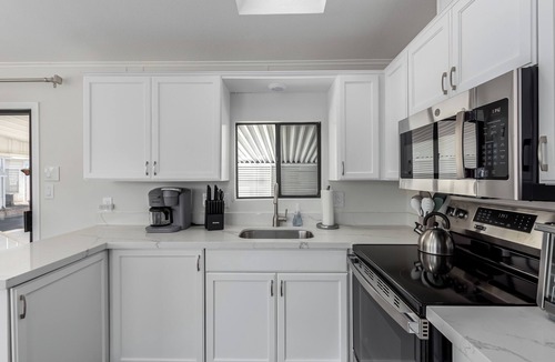 Mesa House | Remodeled 55+ Active Adult Resort Living